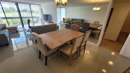 apt-203-2000 Presidential Way, West Palm Beach, FL, 33401-1512 | Card Image