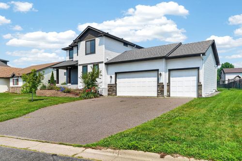 1587 Prairie View Ln Ne, Sauk Rapids, MN, 56379-4423 | Card Image