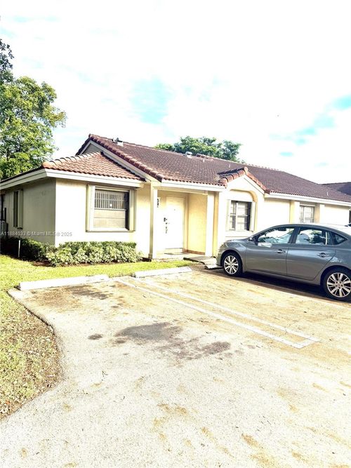 6018 Nw 172nd Terrace Cir, Hialeah, FL, 33015-4676 | Card Image