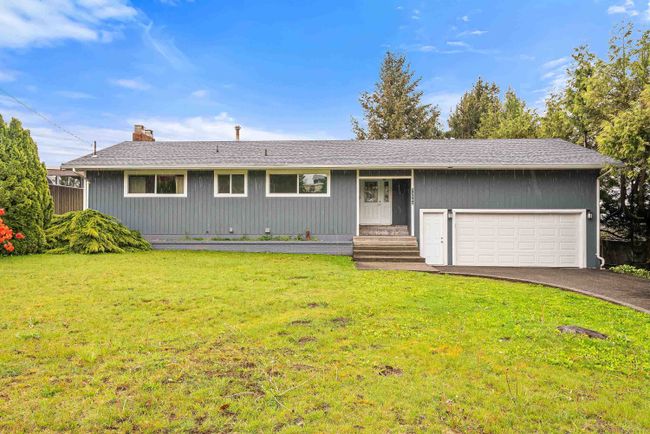 33582 3 Rd Avenue, House other with 3 bedrooms, 2 bathrooms and 4 parking in Mission BC | Image 1