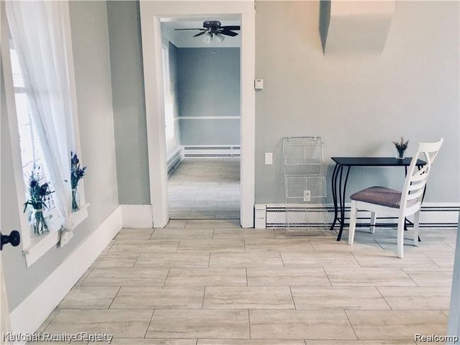 Mud room or flex room | Image 19