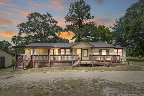 2024 S River Rd, Autryville, NC, 28318-8464 | Card Image