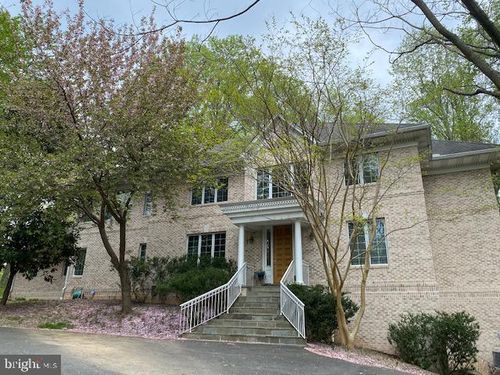 8309 Old Seven Locks Rd, BETHESDA, MD, 20817-2009 | Card Image