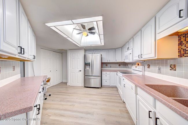 C511 - 3609 S Banana River Blvd, Condo with 2 bedrooms, 2 bathrooms and null parking in Cocoa Beach FL | Image 25