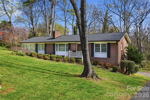 401 E End Ave, Statesville, NC, 28677-5445 | Card Image