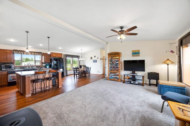 804 Park Vlg, House other with 3 bedrooms, 2 bathrooms and null parking in Litchfield MN | Image 7