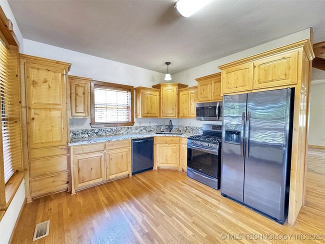 20413 Allen Rd, House other with 2 bedrooms, 2 bathrooms and null parking in Tahlequah OK | Image 31