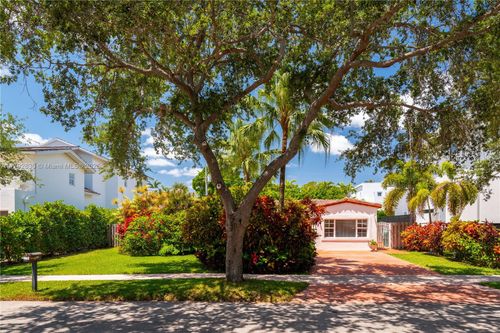 310 Woodcrest Rd, Key Biscayne, FL, 33149-1322 | Card Image