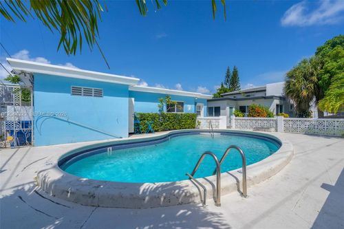 1-2120 Biarritz Dr, Miami Beach, FL, 33141-3438 | Card Image