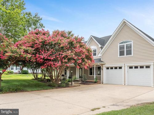 71 Muirfield Ct, CHARLES TOWN, WV, 25414-3885 | Card Image