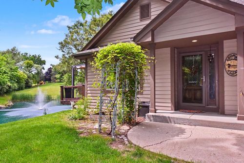 12301 W Waterford Avenue, Greenfield, WI, 53228 | Card Image