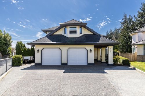 8573 142 St, Surrey, BC, V3W0S3 | Card Image