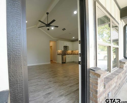 608 W Morris St, Tyler, TX, 75702-4328 | Card Image