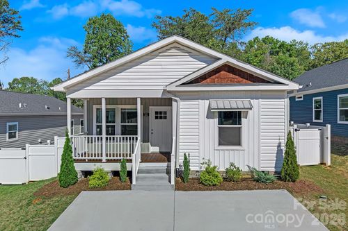 121 Bellamy Rd, Asheville, NC, 28806-0556 | Card Image
