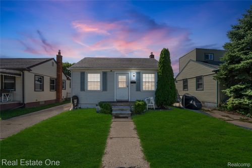 12937 Castle St, Southgate, MI, 48195-1126 | Card Image