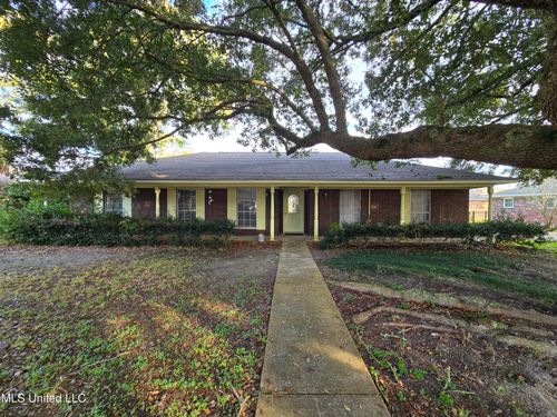 2194 George Walton Dr, Biloxi, MS, 39531-2304 | Card Image