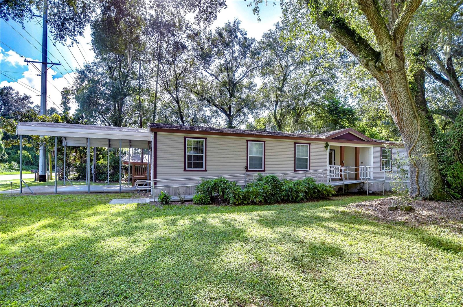 Fowler Ave, Thonotosassa, FL 33592
