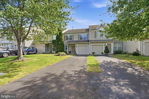 90 Cypress Pl, NEWTOWN, PA, 18940-9299 | Card Image