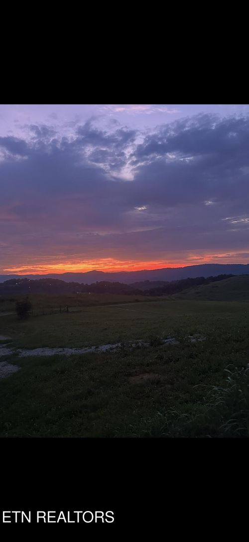 9 King Bend Rd, Cumberland Gap, TN, 37724 | Card Image