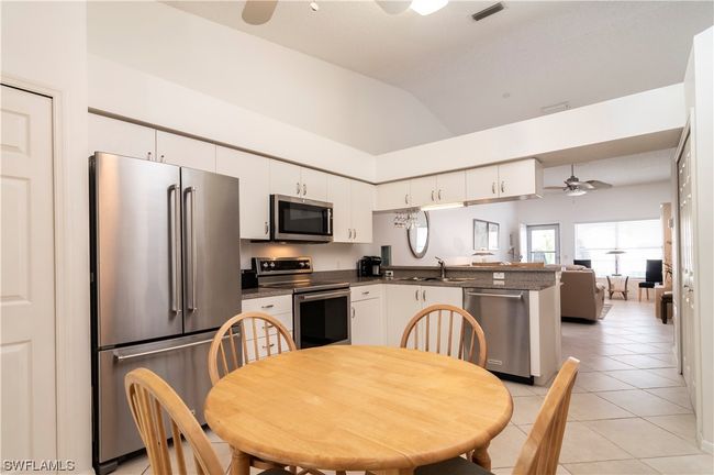 KITCHEN | Image 9