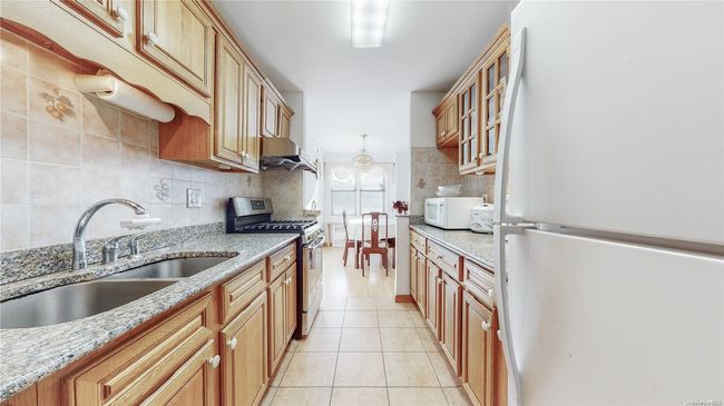 APT-16L - 43-10 Kissena Blvd, Home with 2 bedrooms, 2 bathrooms and null parking in Flushing NY | Image 12