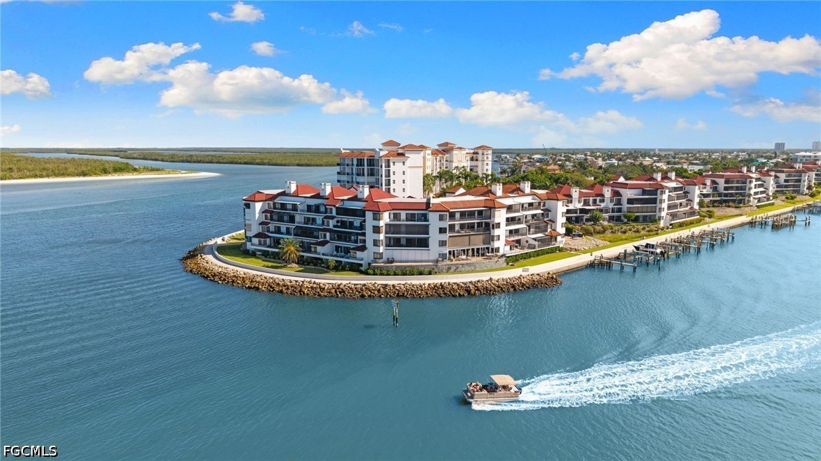 Residential in Naples