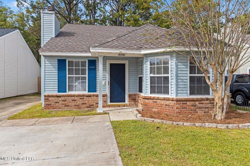10581 Bay Tree Dr, Gulfport, MS, 39503-4532 | Card Image