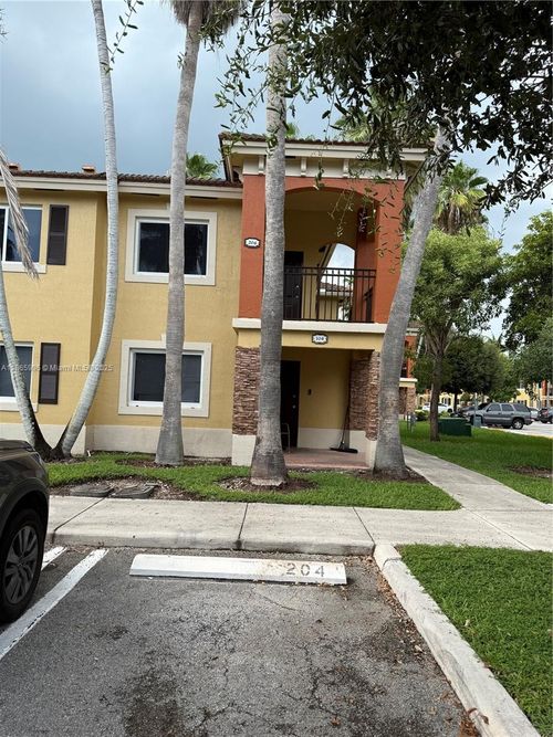 unit-204-3395 Ne 9th Dr, Homestead, FL, 33033-5897 | Card Image