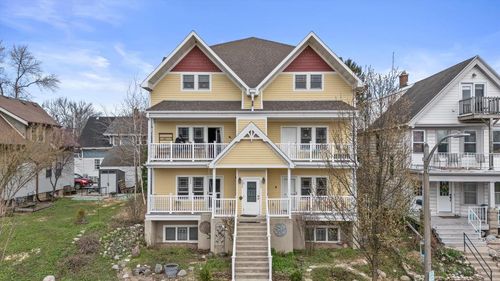 2-3270 N Cambridge Avenue, Milwaukee, WI, 53211 | Card Image