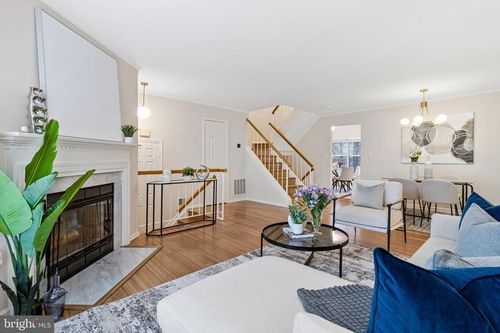 7315 Sunrise Ct, GREENBELT, MD, 20770-2470 | Card Image