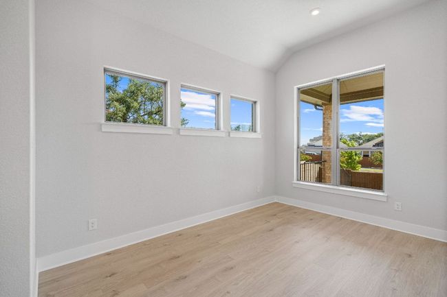 Casual Dining off of Kitchen | Image 10