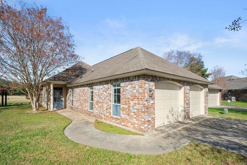 22747 Beaver Cove Ct, Zachary, LA, 70791 | Card Image