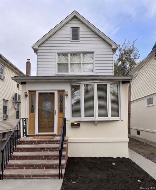 36-17 201st St, Bayside, NY, 11361-1115 | Card Image