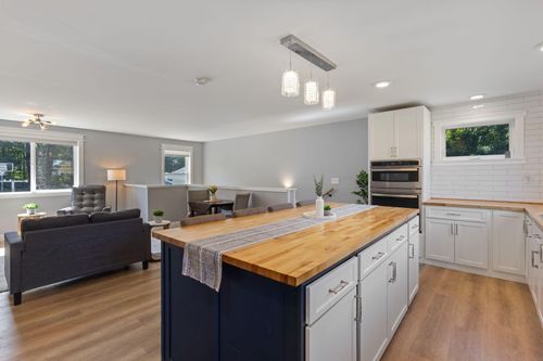 91 Running Hill Rd, Scarborough, ME, 04074-9560 | Card Image
