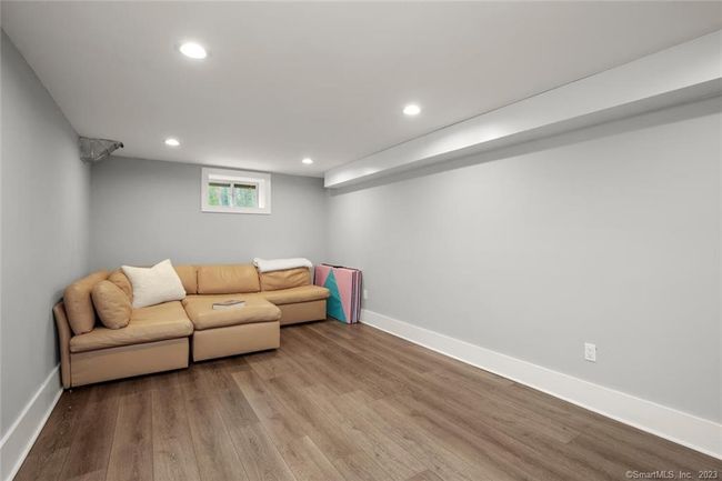 24 Appletree Ln, House other with 3 bedrooms, 3 bathrooms and null parking in Norwalk CT | Image 17