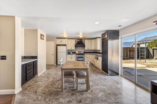 1037 Vista Ave, Soledad, CA, 93960-3343 | Card Image