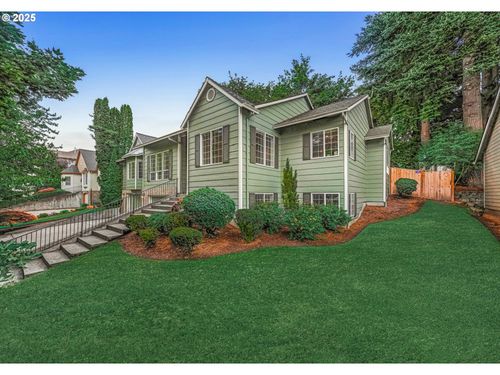 39510 Hood St, Sandy, OR, 97055-8403 | Card Image