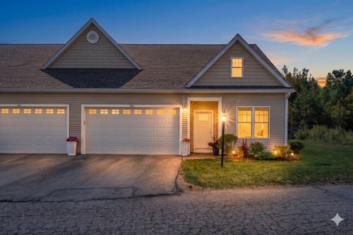 843-843 Ledgewood Way, Clinton, MA, 01510-3940 | Card Image