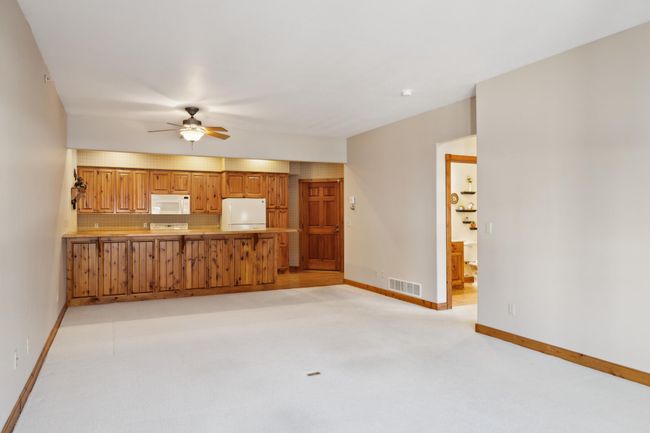 Kitchen / Living | Image 10