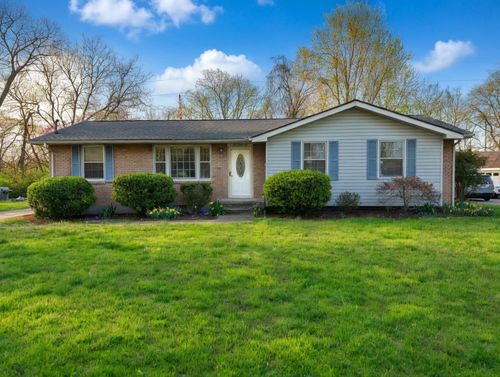 239 Southburn Dr, Hendersonville, TN, 37075-2510 | Card Image