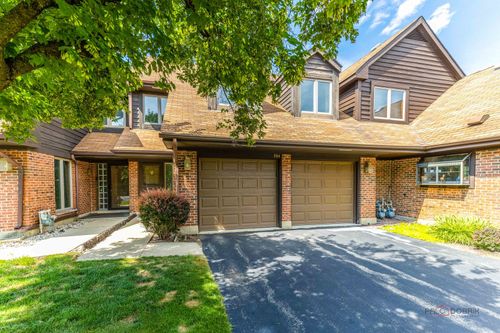 704 Picardy Cir, Northbrook, IL, 60062-1719 | Card Image
