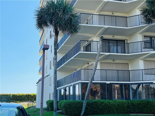 APT-401 - 10044 Ocean Dr, Condo with 3 bedrooms, 2 bathrooms and null parking in Jensen Beach FL | Image 65