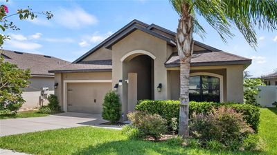 836 Laurel View Way, House other with 3 bedrooms, 2 bathrooms and null parking in Groveland FL | Image 2