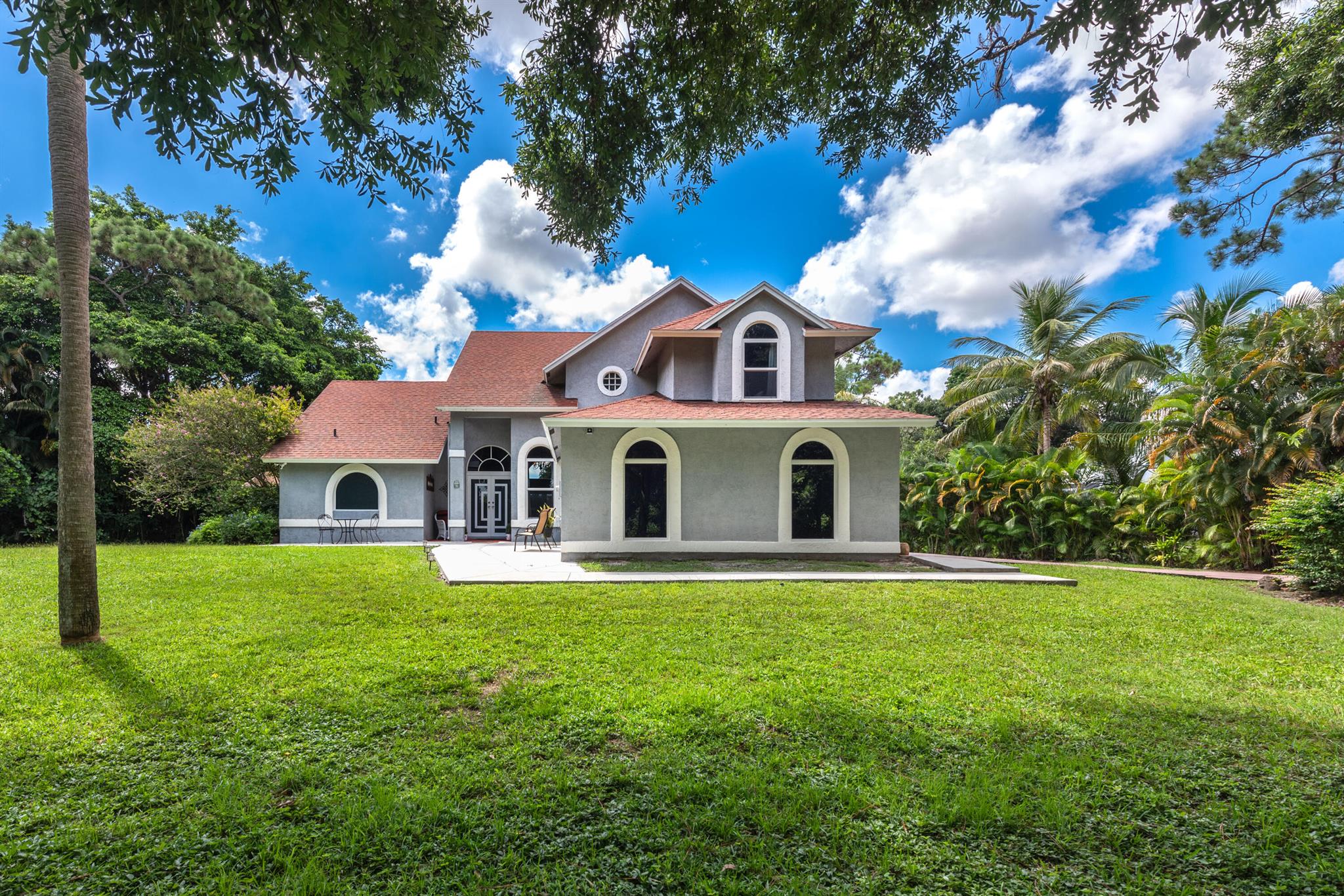Westwood Cir, West Palm Beach, FL 33411