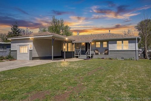 1643 E 55th Pl, Tulsa, OK, 74105-6924 | Card Image