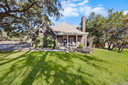 9833 Saxet Dr, Boerne, TX, 78006-5113 | Card Image