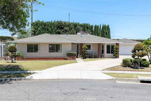 5347 E Bergh Dr, Anaheim, CA, 92807-3136 | Card Image
