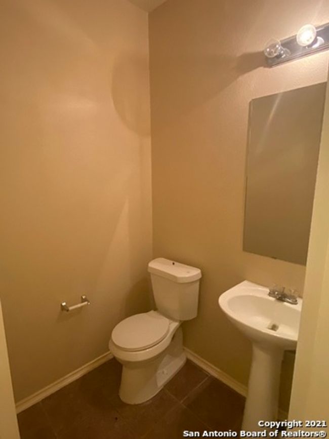APT-2 - 10719 Mathom Lndg, Home with 3 bedrooms, 3 bathrooms and null parking in Universal City TX | Image 5