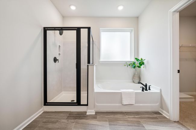 Juniper Primary Bathroom | Image 19