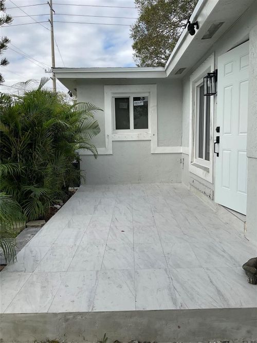 642 Nw 14th Way, Fort Lauderdale, FL, 33311-7925 | Card Image